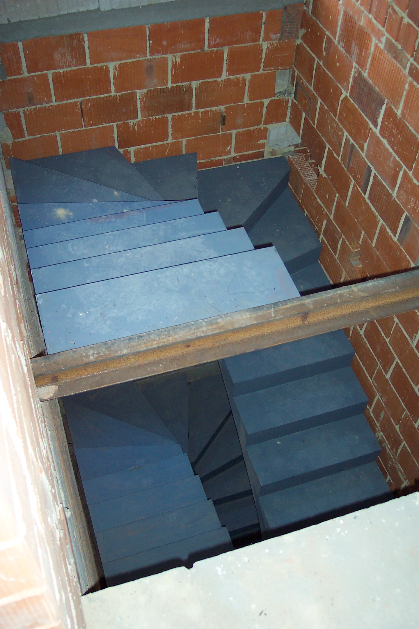 plechové schody svařované, novostavba, Wilthen Německo
